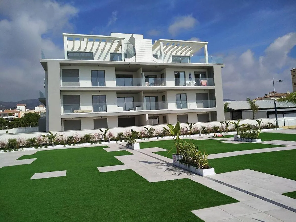 Apartamento En Primera Linea De Playa, Con Piscina Y Garaje En Torrox Costa contacts